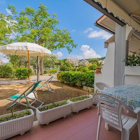 Residence Baia Delle Grazie Casa Morcone Экстерьер фото