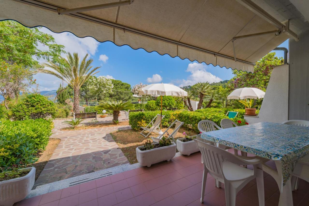 Residence Baia Delle Grazie Casa Morcone Экстерьер фото