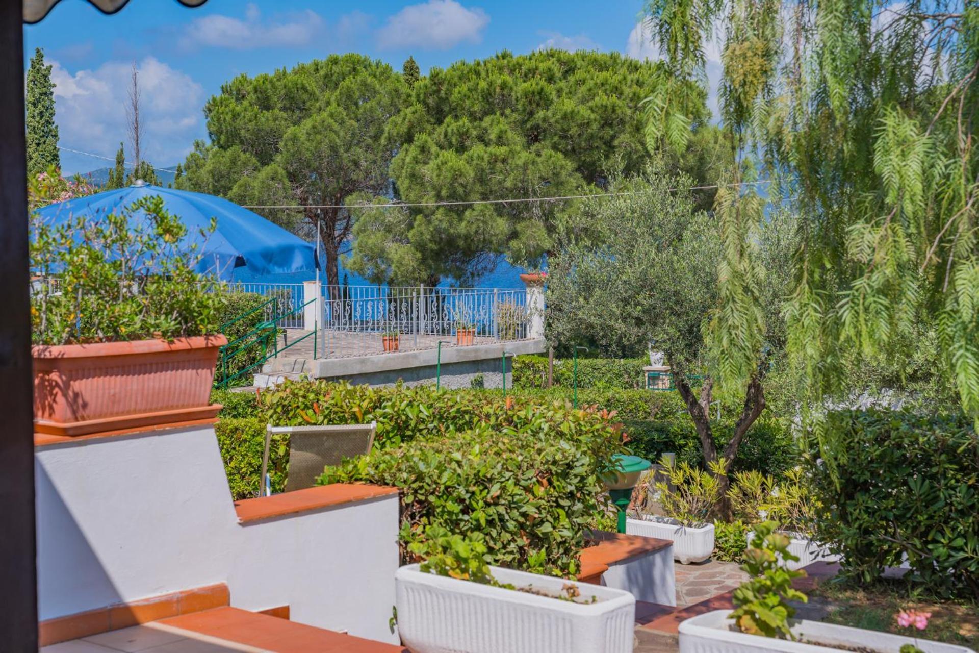 Residence Baia Delle Grazie Casa Morcone Экстерьер фото
