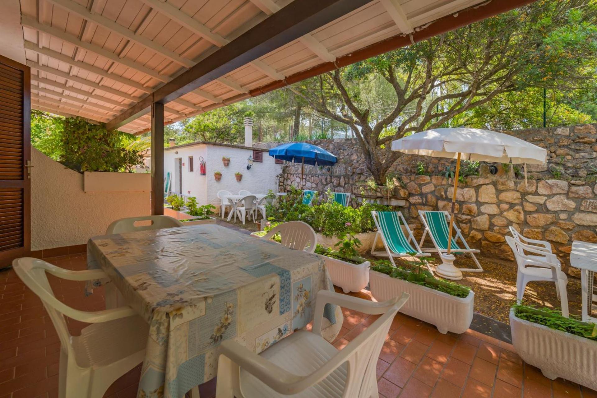 Residence Baia Delle Grazie Casa Morcone Номер фото